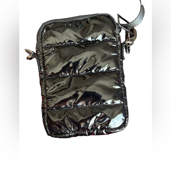 HAUTE SHORE CASEY PUFFER NOIR CROSSBODY. Excellent condition. Offers welcome - Picture 5 of 8